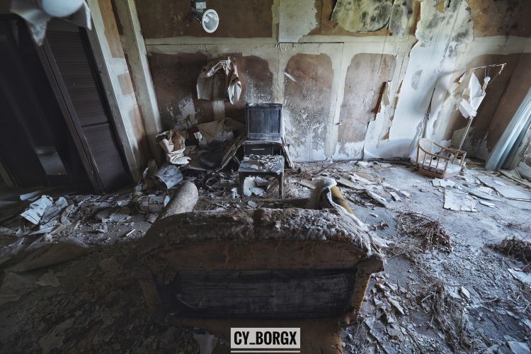 「废墟探索」日本最大废弃饭店:八丈皇家酒店 「废墟探索」日本最大废弃饭店:八丈皇家酒店