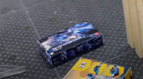 日本微缩模型大佬6个月神还原儿时房间,空调书桌还没有手指大 日本微缩模型大佬6个月神还原儿时房间,空调书桌还没有手指大