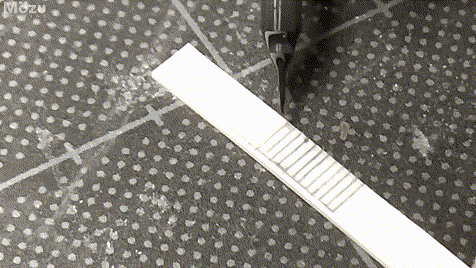 日本微缩模型大佬6个月神还原儿时房间,空调书桌还没有手指大 日本微缩模型大佬6个月神还原儿时房间,空调书桌还没有手指大