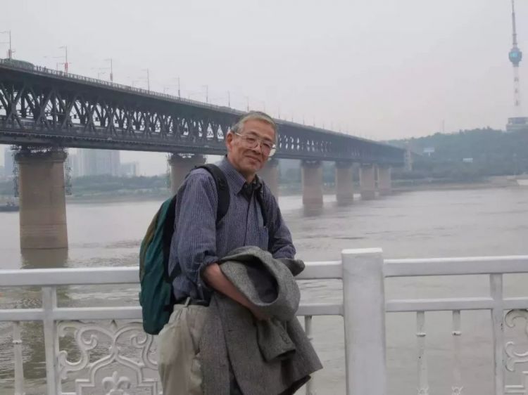 75岁日本老头独居中国,拿3000低薪,却过出了满分人生 75岁日本老头独居中国,拿3000低薪,却过出了满分人生