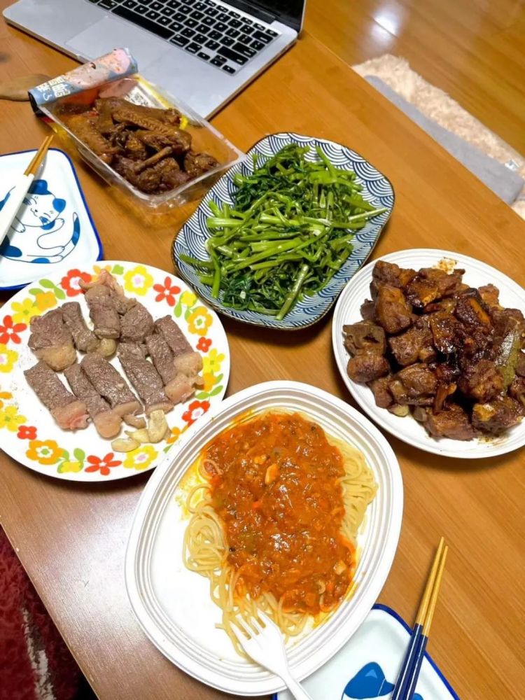 我,90后日本人:在中国参加好声音,吃毛血旺,还娶了中国姑娘... 我,90后日本人:在中国参加好声音,吃毛血旺,还娶了中国姑娘...