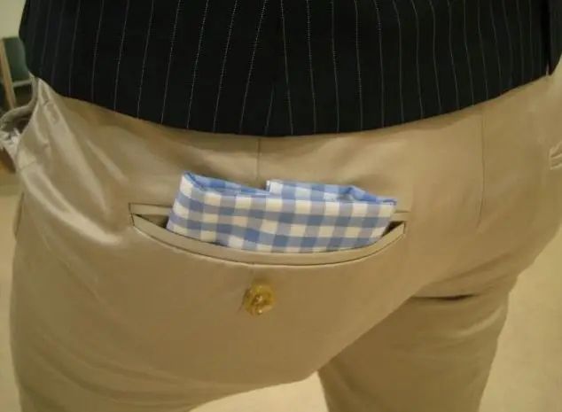 日本人为什么喜欢带长雨伞,很少有人带折叠伞? 日本人为什么喜欢带长雨伞,很少有人带折叠伞?