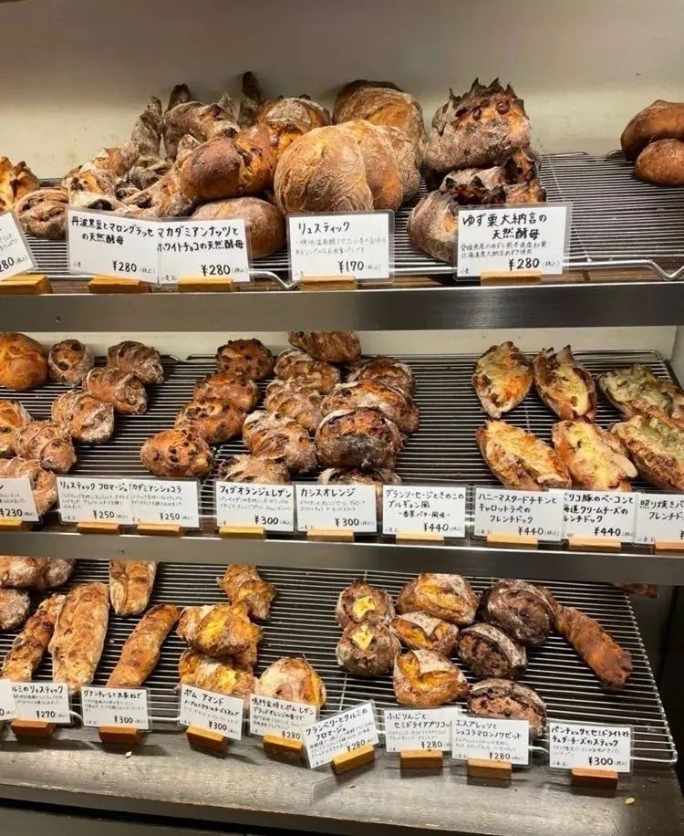 这家日本天天排队爆火的面包店RIKI，比神户牛更让当地人疯狂！