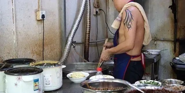 谁把日本料理捧上神坛？