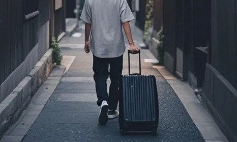 日本住户遭中国房东恶意驱赶，暴露日本民宿业乱象