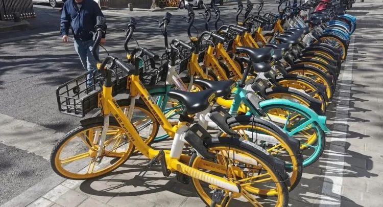 三个中国人偷日本小朋友的自行车,被抓后大言不惭:“我以为是共享单车呢!” 三个中国人偷日本小朋友的自行车,被抓后大言不惭:“我以为是共享单车呢!”