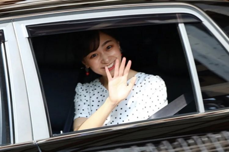 第251期:日本人在台举中国国旗?滨寿司再现食品安全问题;知名动画抄袭X JAPAN?usj联动世博 | 百通板 第251期:日本人在台举中国国旗?滨寿司再现食品安全问题;知名动画抄袭X JAPAN?usj联动世博 | 百通板