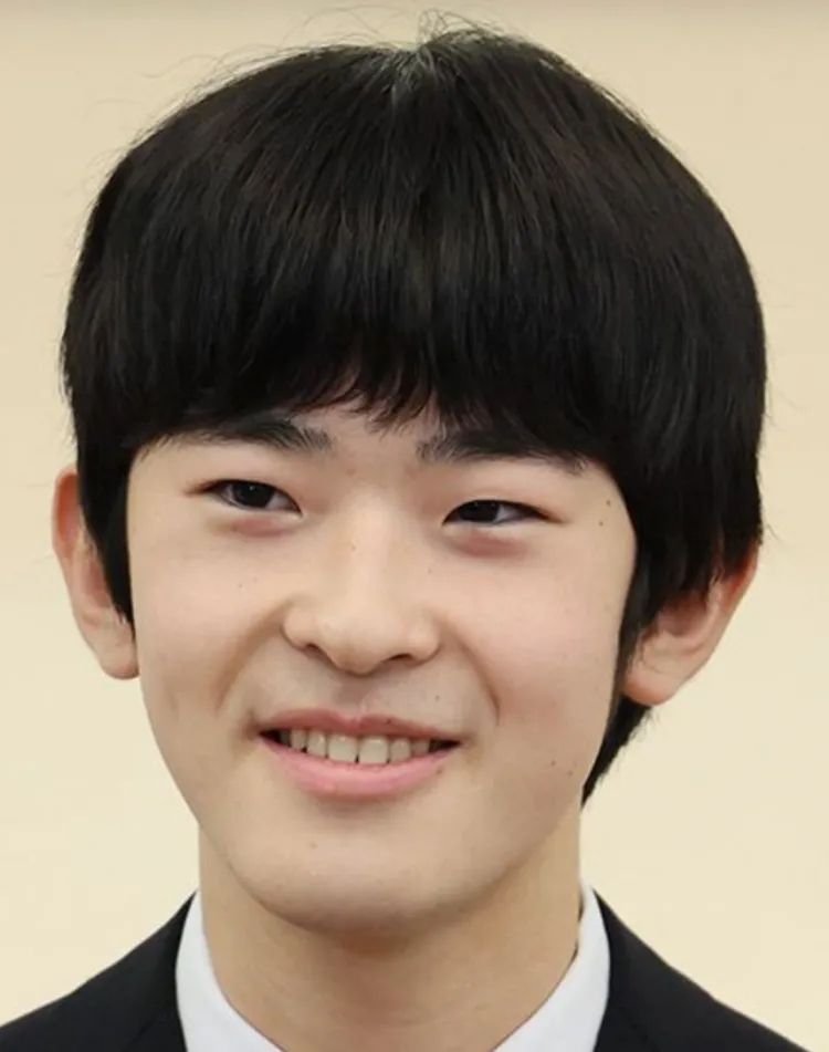 第251期:日本人在台举中国国旗?滨寿司再现食品安全问题;知名动画抄袭X JAPAN?usj联动世博 | 百通板 第251期:日本人在台举中国国旗?滨寿司再现食品安全问题;知名动画抄袭X JAPAN?usj联动世博 | 百通板