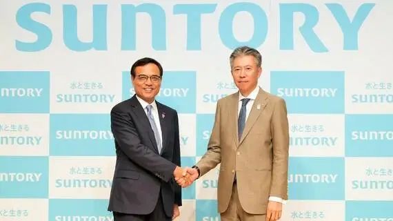 三得利会长竟购买毒品?日本网友辩护:“他被资本做局了!” 三得利会长竟购买毒品?日本网友辩护:“他被资本做局了!”