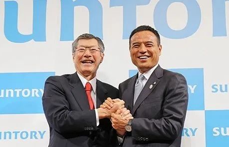 三得利会长竟购买毒品?日本网友辩护:“他被资本做局了!” 三得利会长竟购买毒品?日本网友辩护:“他被资本做局了!”