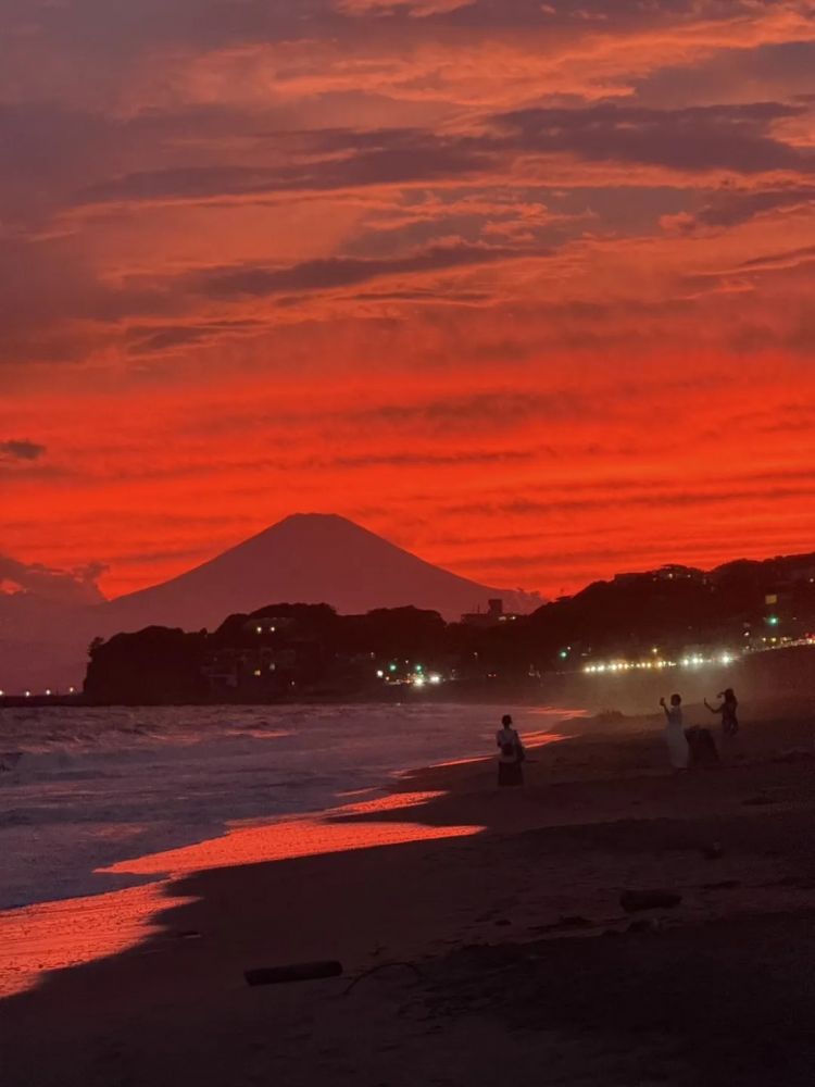 第253期:永野芽郁插足坂口健太郎多角恋?石破茂辞职;悠仁亲王举行成年式;中国电视占据日本市场 | 百通板 第253期:永野芽郁插足坂口健太郎多角恋?石破茂辞职;悠仁亲王举行成年式;中国电视占据日本市场 | 百通板