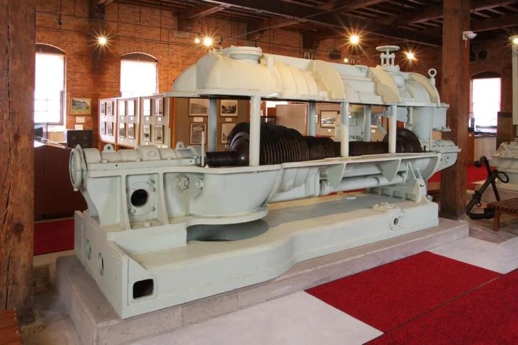 三菱与三井:日本经济双雄的百年死斗 三菱与三井:日本经济双雄的百年死斗