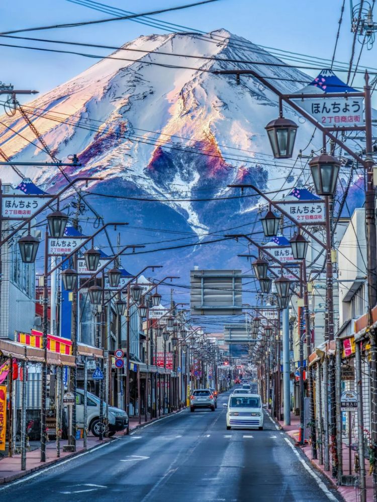 第255期:日本建外国人公寓?大阪世博烟花致游客受伤;知名电音女团解散?乐队结婚潮? | 百通板 第255期:日本建外国人公寓?大阪世博烟花致游客受伤;知名电音女团解散?乐队结婚潮? | 百通板