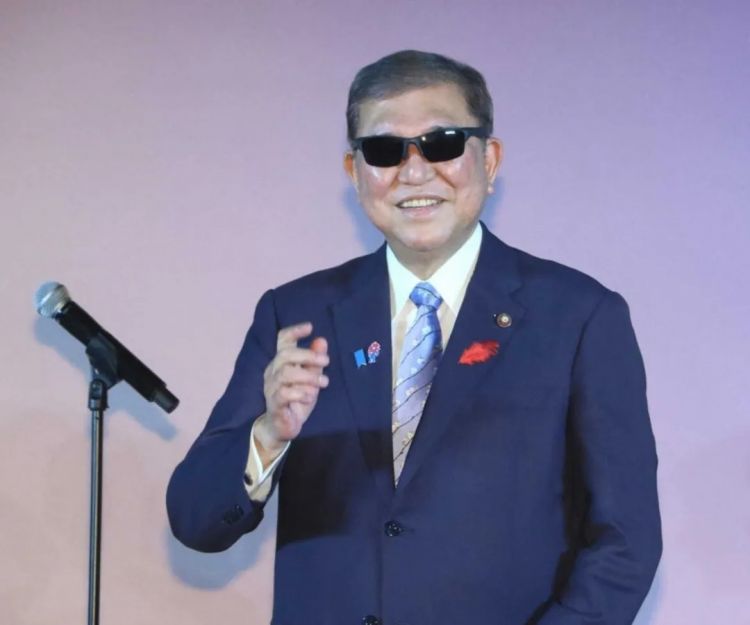 第257期:高市早苗成日本首任女首相?称日本人需像牛马一样工作;国庆周海外游日本最热门;诺贝尔奖出炉 | 百通板 第257期:高市早苗成日本首任女首相?称日本人需像牛马一样工作;国庆周海外游日本最热门;诺贝尔奖出炉 | 百通板