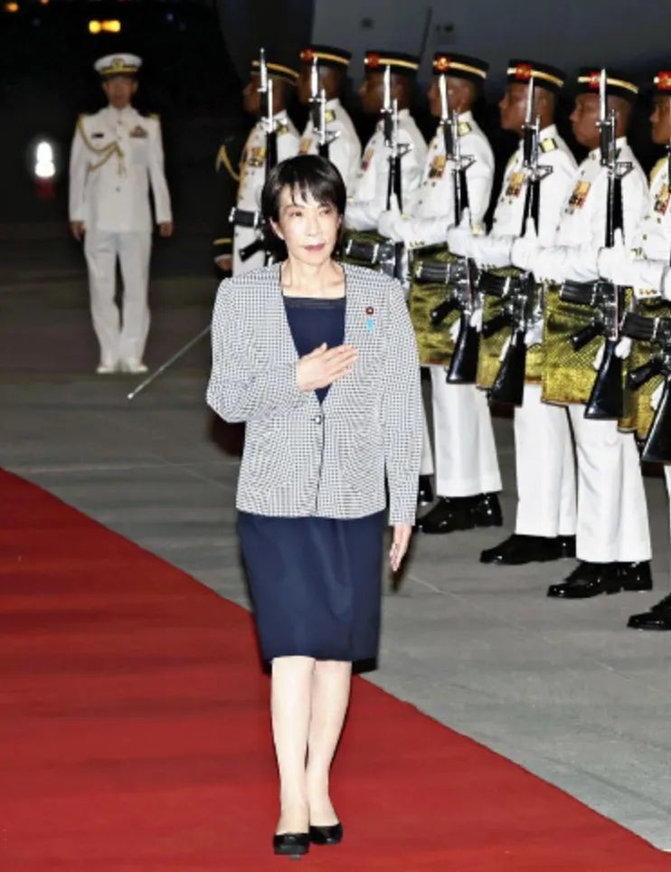 第260期:特朗普与高市早苗会面;龟梨和也与田中美奈实分手?日本熊灾肆虐;安倍晋三枪击案公审 | 百通板 第260期:特朗普与高市早苗会面;龟梨和也与田中美奈实分手?日本熊灾肆虐;安倍晋三枪击案公审 | 百通板