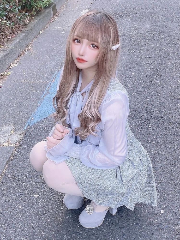 日本偶像36岁才全身整形出道,如今44岁还在闪耀舞台? 日本偶像36岁才全身整形出道,如今44岁还在闪耀舞台?