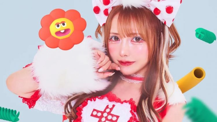 日本偶像36岁才全身整形出道,如今44岁还在闪耀舞台? 日本偶像36岁才全身整形出道,如今44岁还在闪耀舞台?