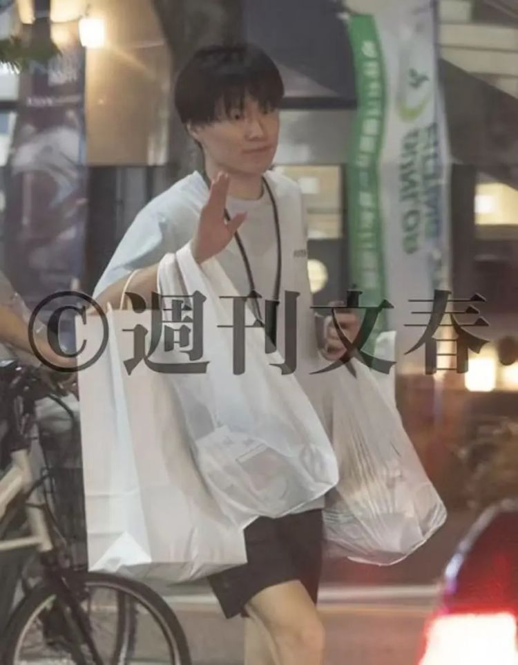 木村拓哉大女儿恋爱了?网友炸锅:不是说要找比爸爸帅的吗? 木村拓哉大女儿恋爱了?网友炸锅:不是说要找比爸爸帅的吗?