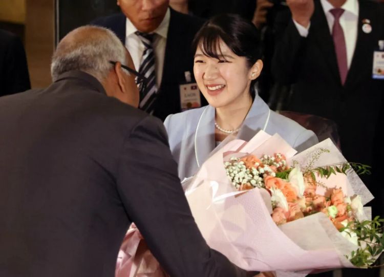 第263期:赴日旅游减少 日本将损失1.7万亿?NHK红白歌会名单出炉;日本GD日本GDP现负增长 | 百通板 第263期:赴日旅游减少 日本将损失1.7万亿?NHK红白歌会名单出炉;日本GD日本GDP现负增长 | 百通板